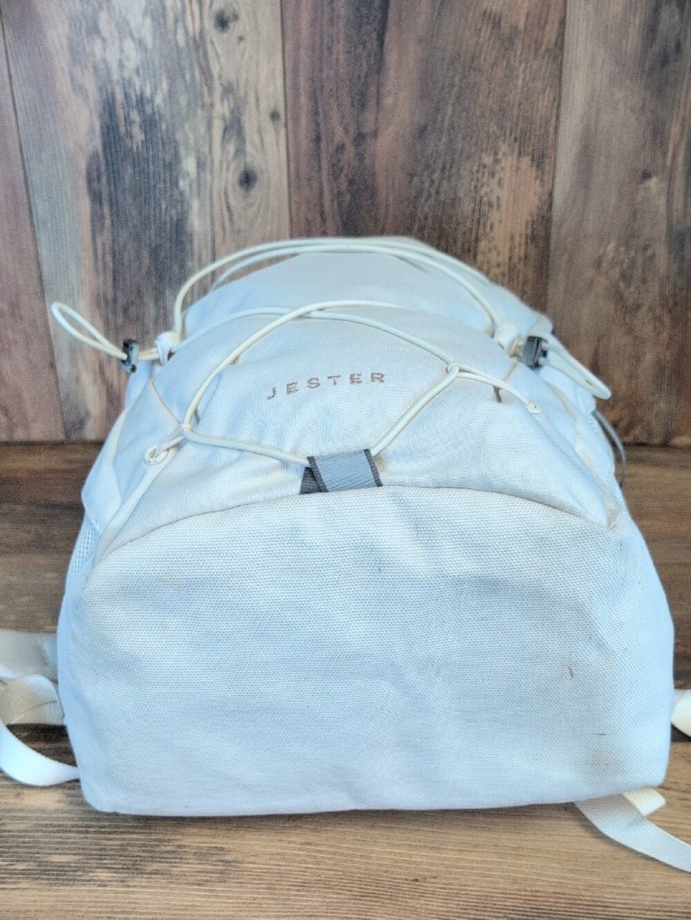 The North Face NF0A3VXG White Dune Jester FlexVent Backpack            786A - Picture 3 of 10